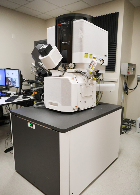 ThermoFisher Helios 5 Hydra PFIB dual-beam microscope