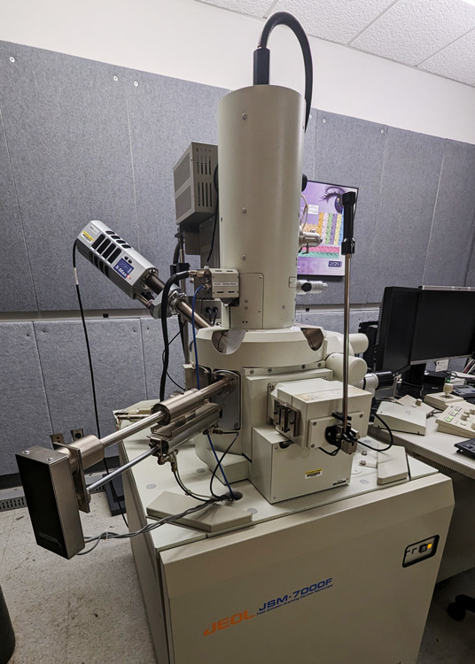 JEOL 7000